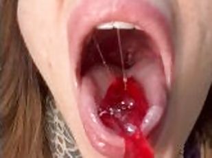 Your giantess Ashley seduces you and eats gummies