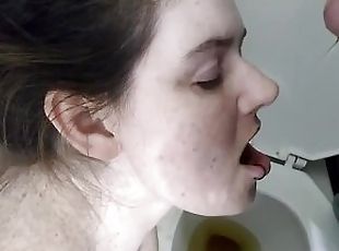 Bading, Pissing, Amatør, Milf, Slave, Toalett, Fetisj, Dusj, Hore (Whore), Drikking