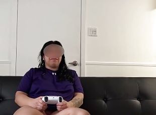 Gamer girl also likes to suck & fuck - PotitoGordo (Amateur)