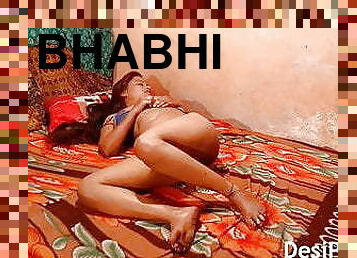 Desi Bhabhi Has Late Night Romance With Her Horny Indian Husband