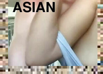 Sex in the car with a hot Asian girlfriend with a big ass, I found her on meetxx.com
