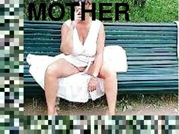 gros-nichons, masturbation, maman-et-garçon, public, chatte-pussy, russe, femme, milf, maman, secousses