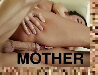 tetas-grandes, polla-enorme, madurita-caliente, hardcore, mamá, follando-fucking, traviesa, madre, pechugona, blanca