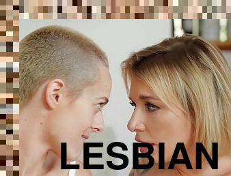 vagina-pussy, lesbian-lesbian, pacar-perempuan, cantik, oral-melalui-mulut, sangat-indah, tato, payudara-kecil