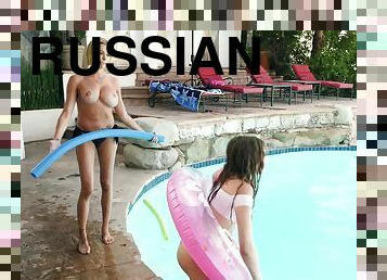 كبيرة-الثدي, كس-pussy, روسية, امرأة, فاتنة, مثلية, كبيرة-في-العمر, حمام-سباحة, جميلة-الطلعة, ما-فيه-الكفاية