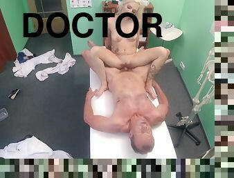 doggy-style, kontor, fitta-pussy, amatör, brudar, avsugning, doktor, kamera, voyeur, sprut