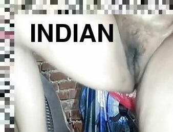 Chubby Indian mom horny porn clip