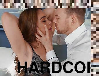 coño-pussy, polla-enorme, hardcore, latino, cachonda, follando-fucking, tacones