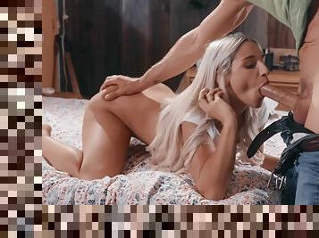 Horny stallion Scott Nails fucks athletic blonde girl in bed