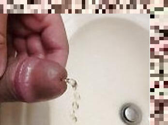 poilue, masturbation, pisser, giclée, amateur, ejaculation-sur-le-corps, énorme-bite, secousses, ejaculation, toilette