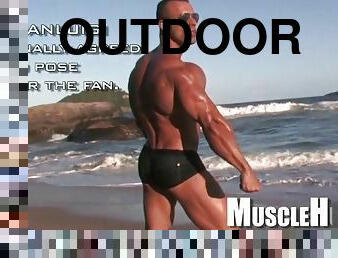 Big dick bodybuilder outdoor and cumshot