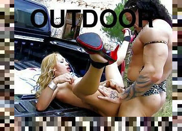 Car Fucker hot outdoor sex video