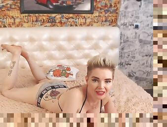 Amateur tattooed russian big tits milf camgirl on webcam