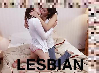 Lesbo babes pleasuring each others pussies