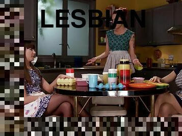 фістинг, вечірка, страпон, жінка, анальний-секс, лесбіянка-lesbian, краля, іграшка, рабиня, секс-із-трьома-партнерами