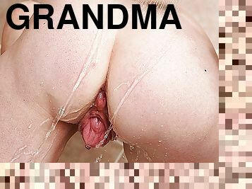 bañando, tetas-grandes, abuela, masturbación, pezones, meando, amateur, maduro, abuelita, juguete