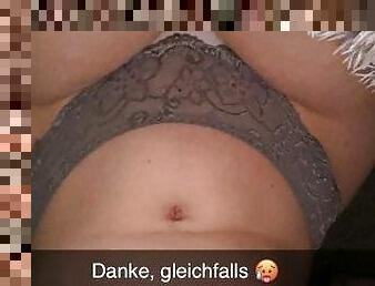 18 Jahre alte Freundin betrügt Ihren Freund auf Snapchat und lässt sich vollspritzen Cuckold Sexting