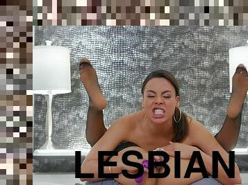 isot-tissit, pillu-pussy, amatööri, lesbo-lesbian, latino, äityli, jalat, pitkät-sukat, makuuhuone, dildo