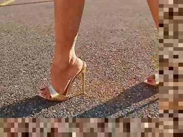 en-plein-air, amateur, mature, compilation, pieds, fétiche, talons-hauts, taquinerie