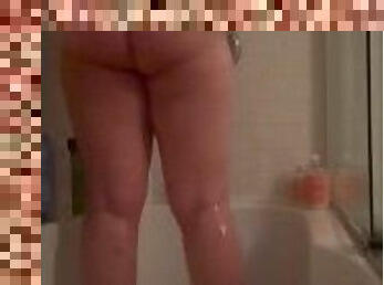 Chubby fat BBW Aamira Faith Ardalan taking a shower