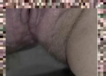 Squirting // hairy pussy// pink pussy pleasure