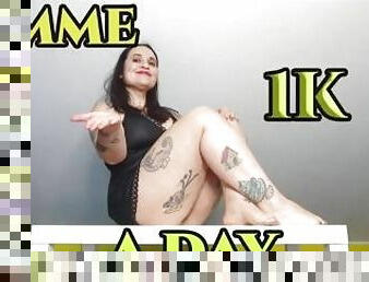 amatööri, typykät, jalat, pov, fetissi, soolo, dominointi, ruskeaverikkö, femdom, tatuointi