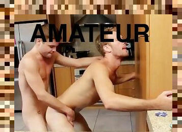 amatör, anal, avsugning, cumshot, gigantisk-kuk, gay, kök, trosor, ung18, söt