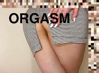 orgasm, fitta-pussy, under-kjolen, trosor, kåt, rumpa-butt, perfekt, mini-kjol