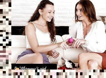 MOMMYSGIRL Silvia Saige Tries The Vibrator Her Stepdaughter Gave Her For Her Birthday
