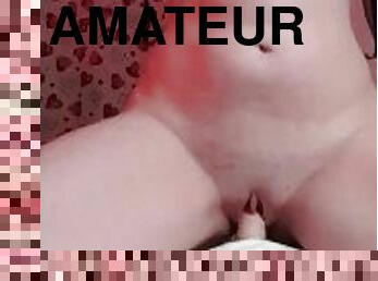 gros-nichons, masturbation, vieux, amateur, jouet, maison, jeune-18, mignonne, gode, plus-agée