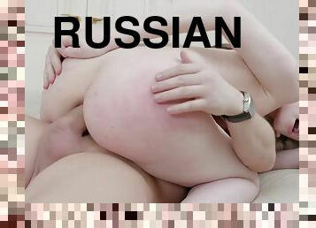 русские, анальный-секс, огромный-член, ебут-вдвоем, отсос-на-камеру, первый-раз, блондинки, ебля, курящие, ебут-в-жопу