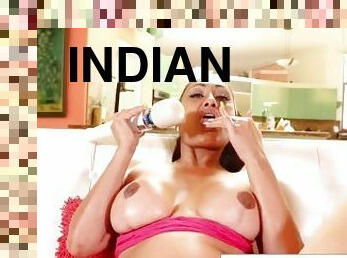 Indian MILF Loves Masturbating til climax