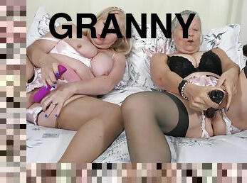Granny Savana Knows How To Handle A Big Dildo