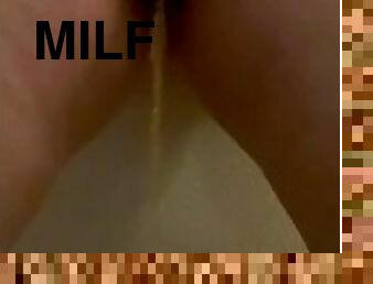 kencing, amatir, jenis-pornografi-milf, seorang-diri, berambut-cokelat