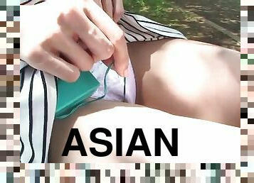 asiatique, en-plein-air, fellation, ejaculation-sur-le-corps, jouet, japonais, hirondelle, voiture, point-de-vue, culotte