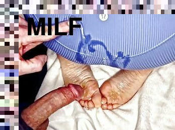 kæmpestor, udløsning, milf, mor, fødder, trusser, sperm, snæver, fetish, massiv