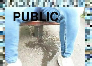 pisser, public, chatte-pussy, amateur, ados, sale, culotte, fétiche, tchèque, jeans