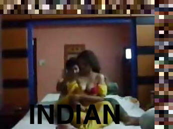 payu-dara-besar, gadis-indian, berciuman, hotel