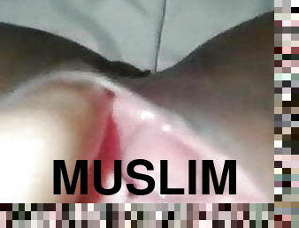Pakistani muslima fingering pussy for hindu