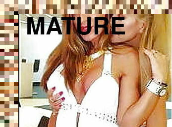 masturbarsi, maturi, lesbiche, mammine-mature, mamme, massaggi, masturazione-con-dita, baci, americani, bikini