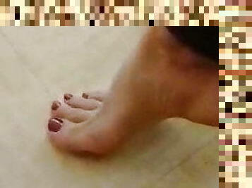 Aline&#039;s feet only (part 3) les pieds d&#039;Aline