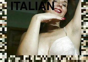 Horny Italian Wife Teasing Armpit Lovers