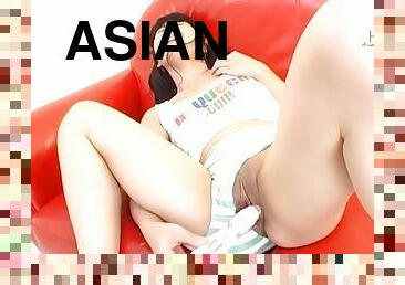 asian tiener neukt haar geile kutje