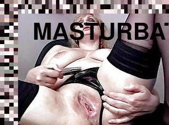 büyük-göğüsler, mastürbasyon-masturbation