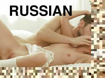 russe, eruzioni-di-sperma, cazzi-enormi, giovanissime, calze, sperma-sulla-faccia, fantasie