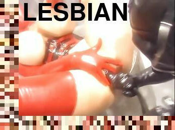 ענק-huge, לסבית-lesbian, פטיש, גומי, מוזר