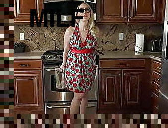 Pregnant MILF Housewife Crystal Clark in the Kitchen