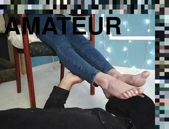 Worshiping The Feet Of A Girl In Blue Jeans