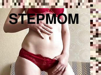 Stepmom gives joi for you