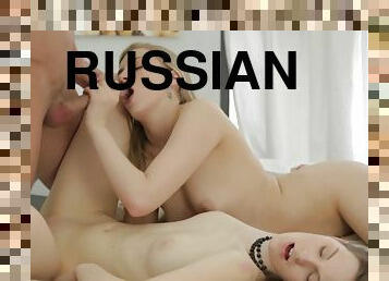 rusia, cumshot-keluarnya-sperma, penis-besar, lesbian-lesbian, handjob-seks-dengan-tangan-wanita-pada-penis-laki-laki, deepthroat-penis-masuk-ke-tenggorokan, gangbang-hubungan-seks-satu-orang-dengan-beberapa-lawan-jenis, seks-grup, bertiga, berhubungan-dengan-wajah